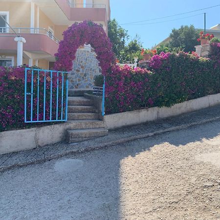 Apartments Vila Ardi ساراندا المظهر الخارجي الصورة