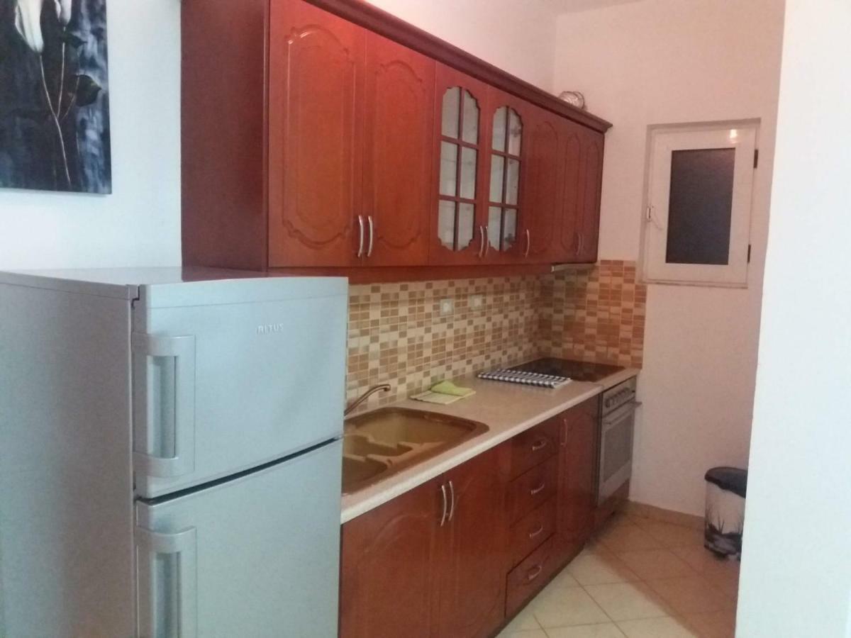 Apartments Vila Ardi ساراندا المظهر الخارجي الصورة